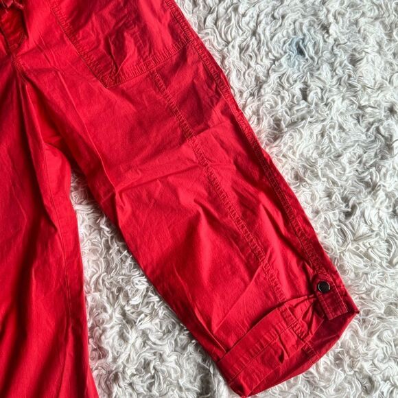 Classic Apparel Khakis & Company Red Cargo Capri Pants Size 8 - Picture 3 of 5